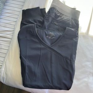 Cherokee Infinity jogger scrub set